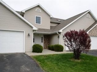 490 Cledell St UNIT 3, Oregon, WI 53575