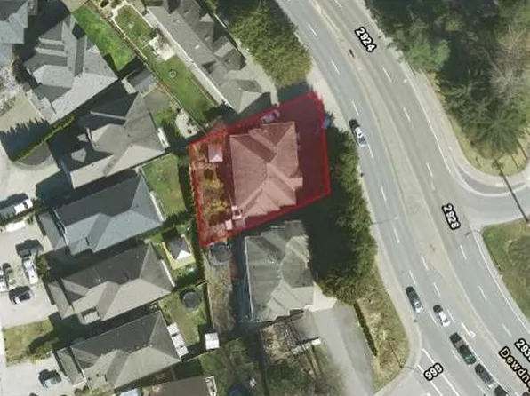 2926 Dewdney Trunk Rd, Coquitlam, BC V3C 2J3