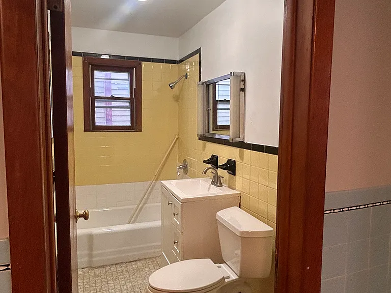715 Tracy St #1 — Photo 7