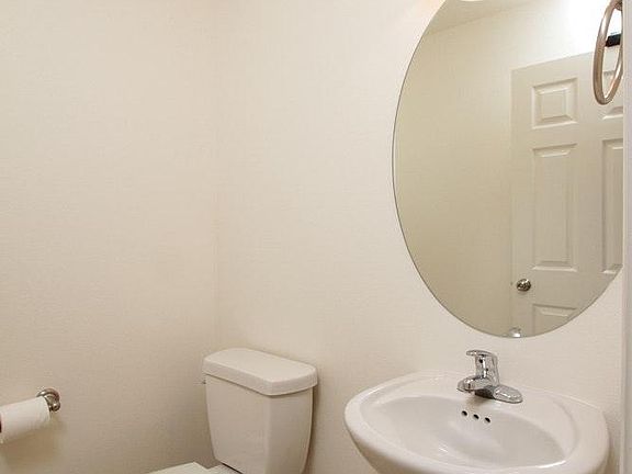 5th image of 1579 N Strada Way