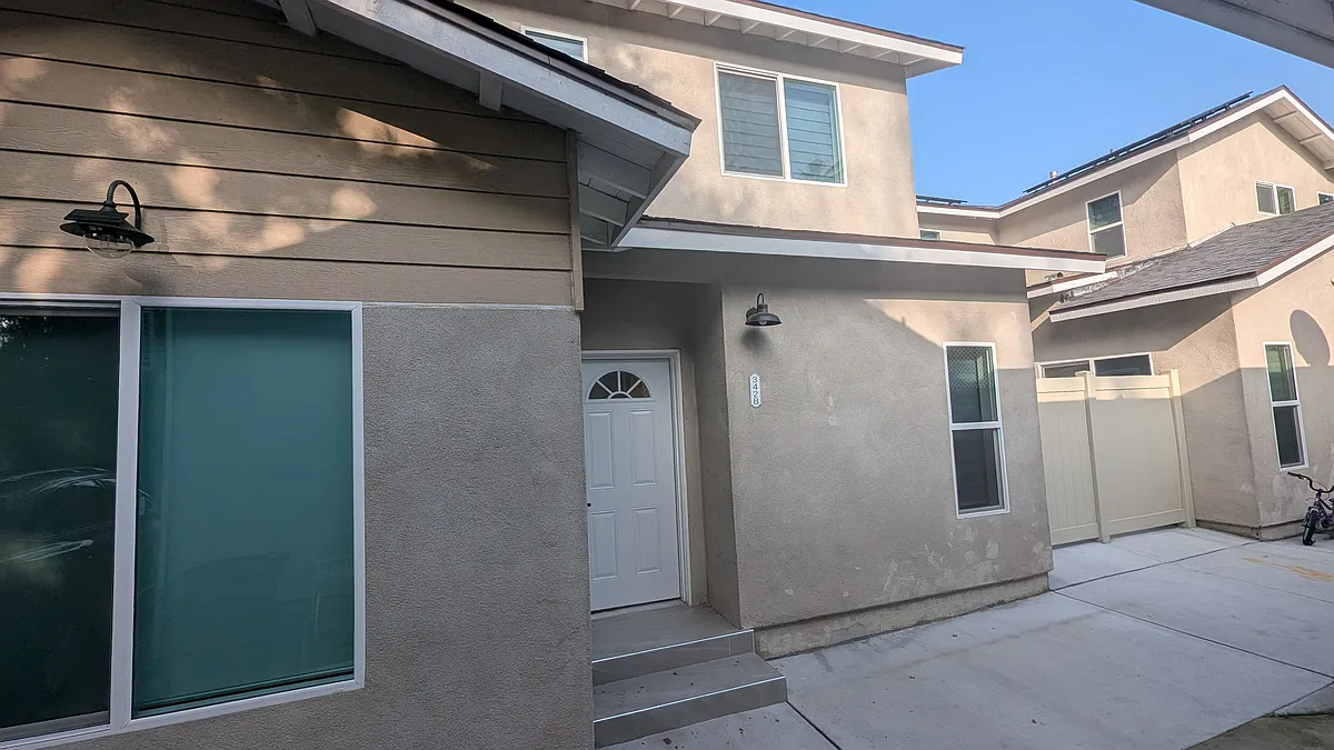 Building Photo - 342 Pasadena Ave #B