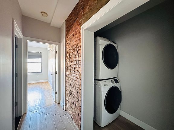 4th image of 45-47-49 Clifton Pl #2C