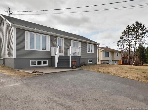 580 Chartersville Rd, Dieppe, NB E1A 1K6
