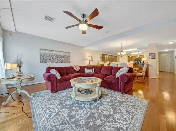 1100 Celebration Ave Unit 405, Moneta, VA 24121