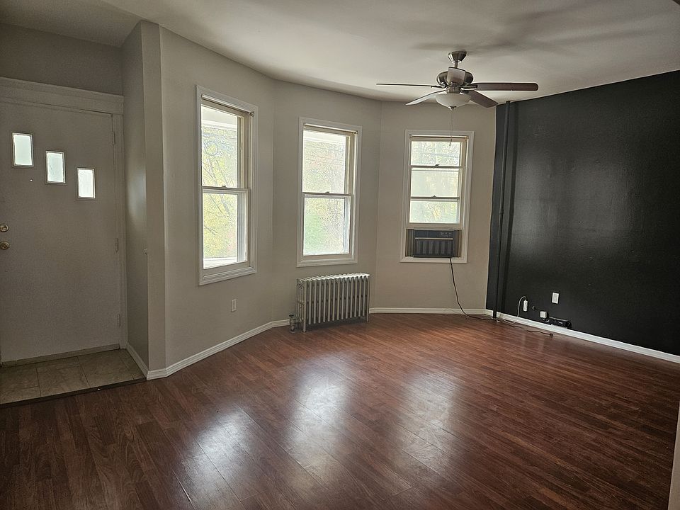 1st image of 421 River Dr Floor 1