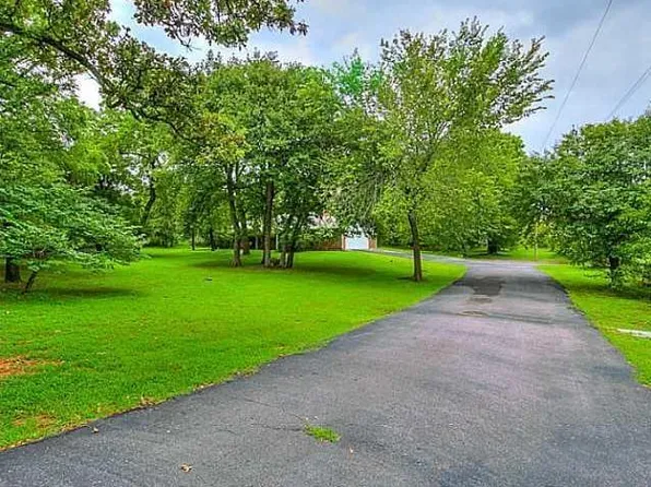 12801 Petrie Dr, Oklahoma City, OK 73165