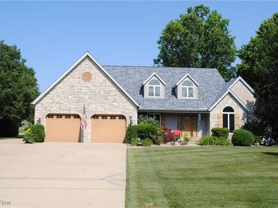717 Jaycox Rd, Avon Lake, OH, 44012