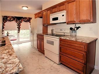 4th image of 9812 Lydia Ave