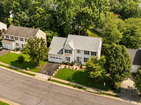 71 Basalt Dr, Fredericksburg, VA 22406