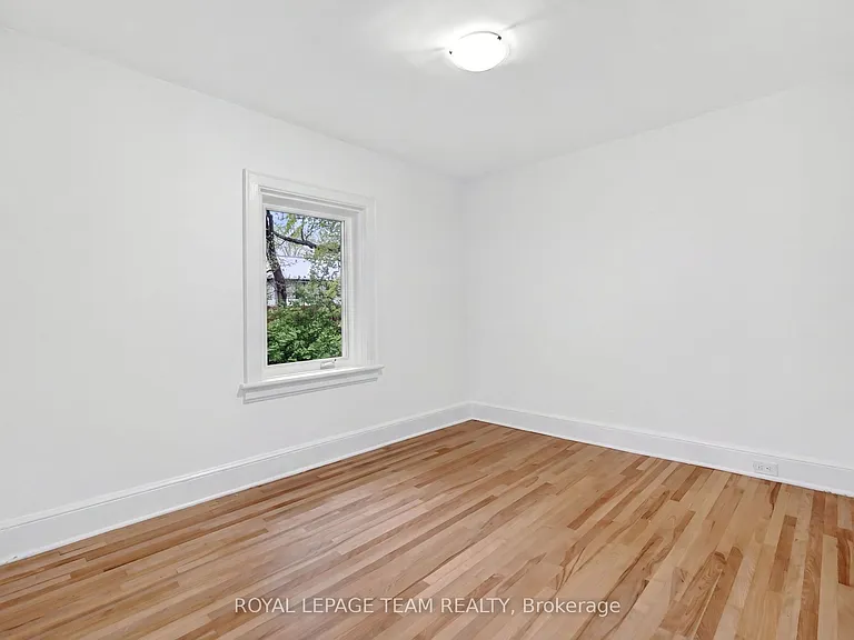 131 Acacia Ave — Photo 19