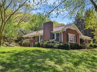 649 Yates Cove Rd, Waynesville, NC 28785