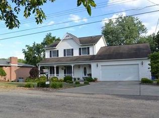 623 Morningstar Dr, Ellwood City, PA