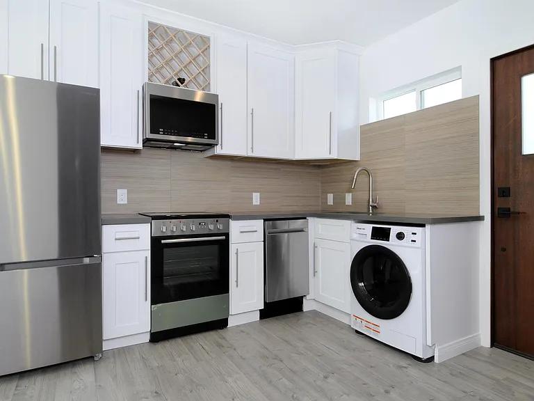 932 Tufts Ave — Photo 4