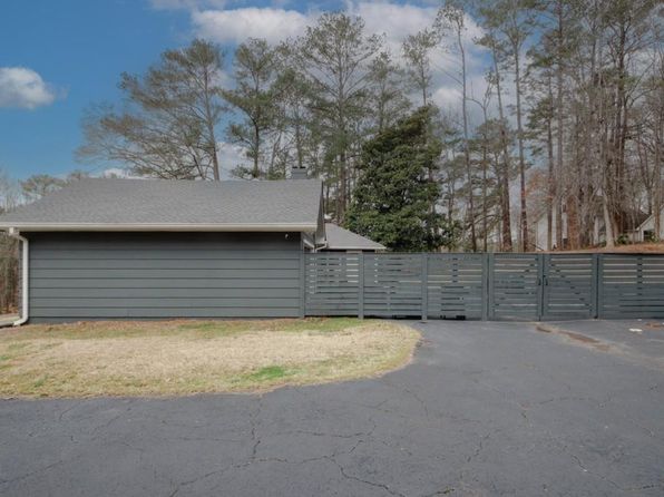 4995 Greentree Trl, Atlanta, GA 30349