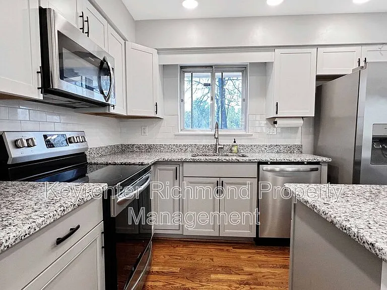2704 Susten Ct — Photo 7