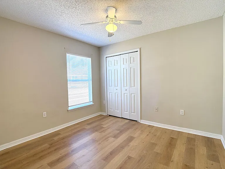 309 Catfish Dr E — Photo 18