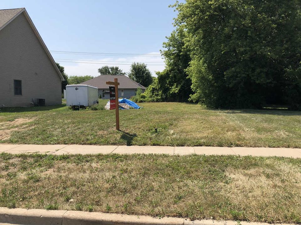 1st image of 1400 Sandpiper Ln