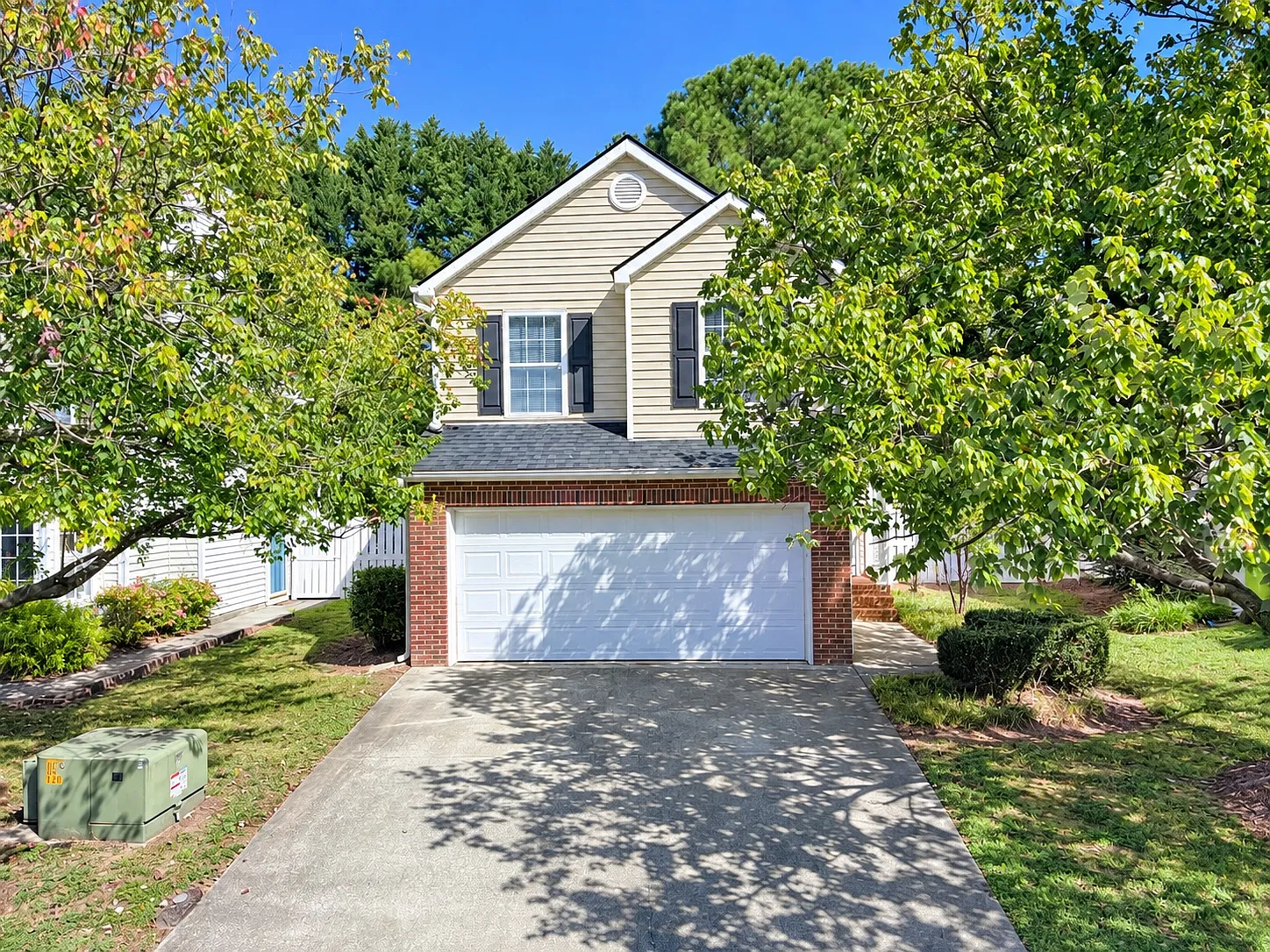 3 bed, 2.5 bath, 1438 sqft, $1,795 — Photo 1