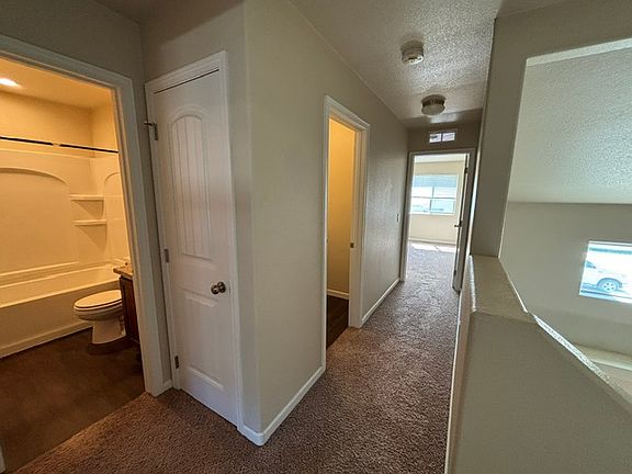 5th image of 3227 Bantam Ave