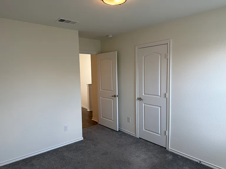 2237 Diamond Dr — Photo 32