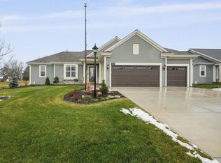 2709 Red Oak Ln, East Troy, WI 53120