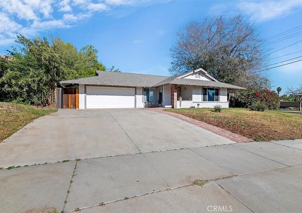 1st image of 5865 Green Valley St