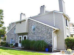 51 Farnham Sq #251, Parlin, NJ 08859
