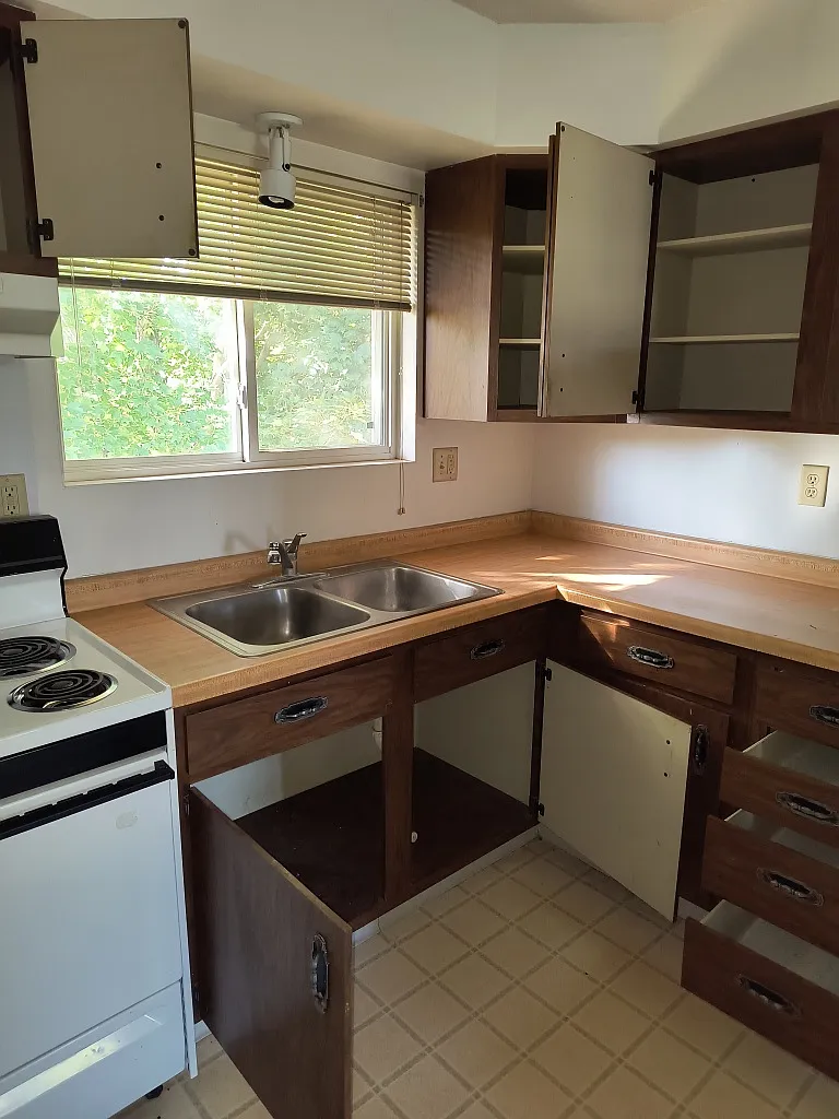 2 bed, $450 — Photo 2