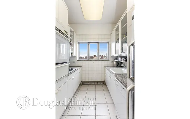 Rented by Douglas Elliman | media 2