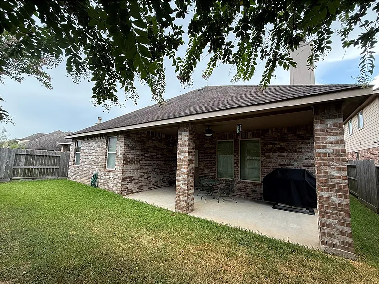 24311 Piazza Dr — Photo 22
