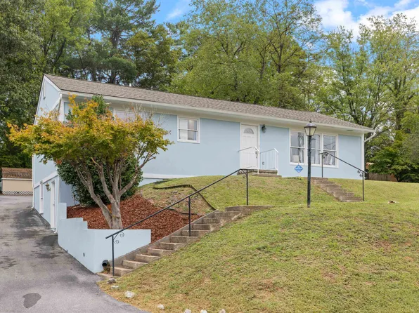 7 Belmont Dr, Staunton, VA 24401