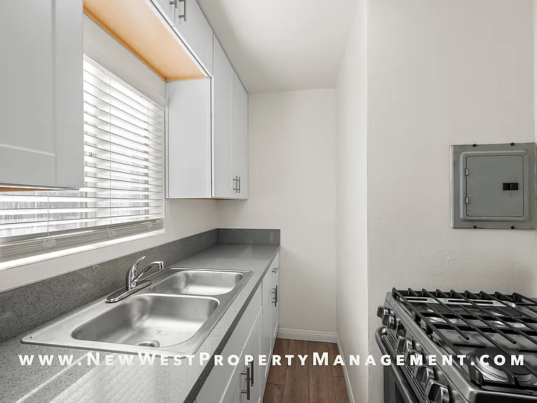 3141 Imperial Ave #3141 — Photo 11