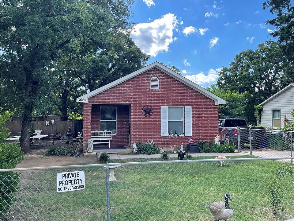1st image of 3025 Crystal Dr