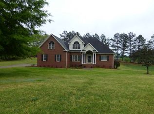 629 Fairway Lakes Rd, Greenwood, SC 29649