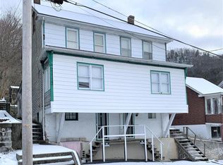 81 W Ridge St, Nesquehoning, PA 18240