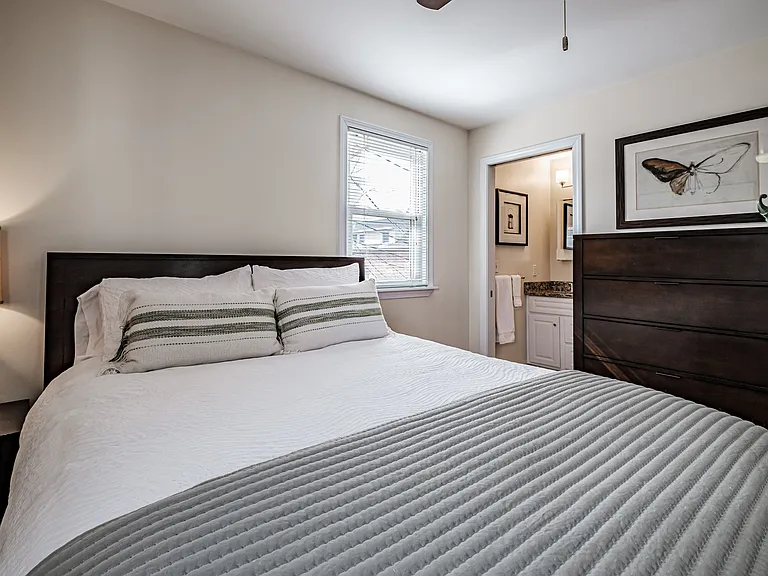 161 Pearl St #1 — Photo 10