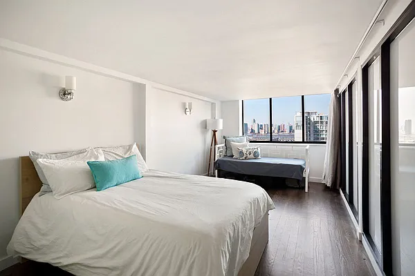 Sold by Compass | media 19