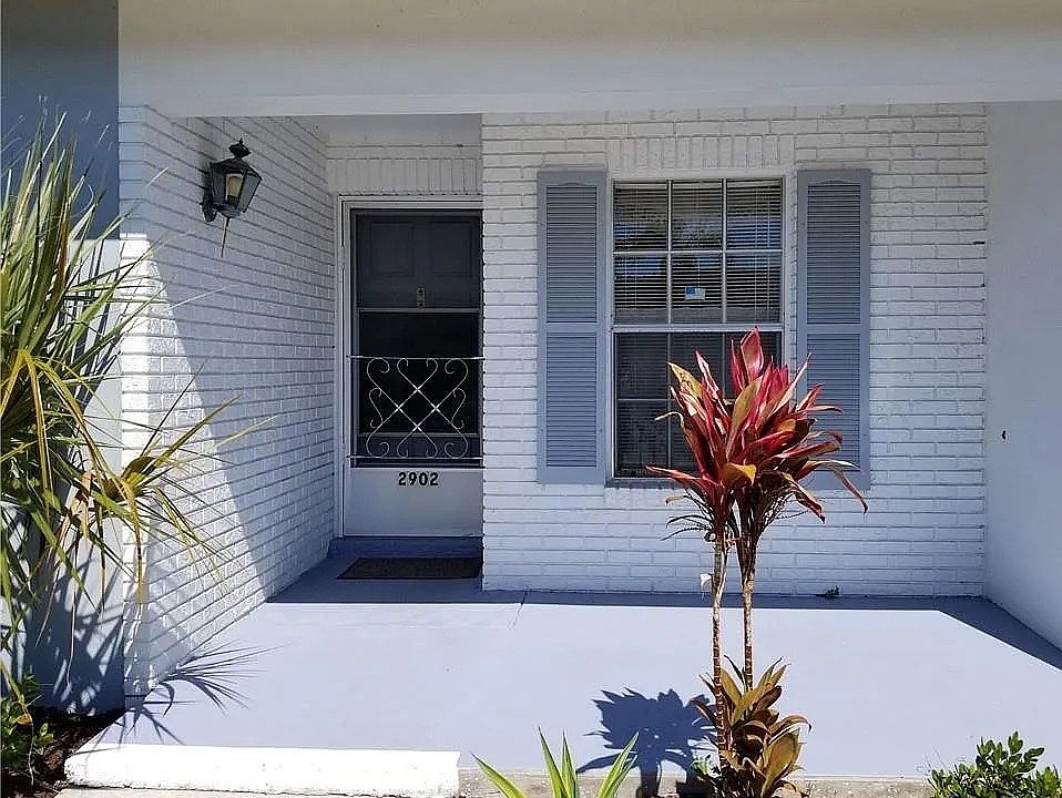 2nd image of 2902 Stilwell Ct