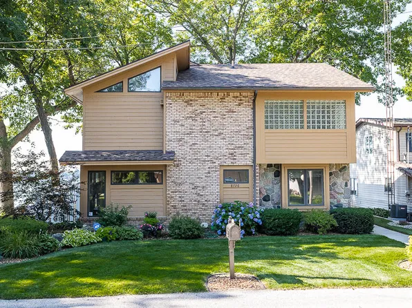 8726 Cherry Point Rd, Manitou Beach, MI 49253