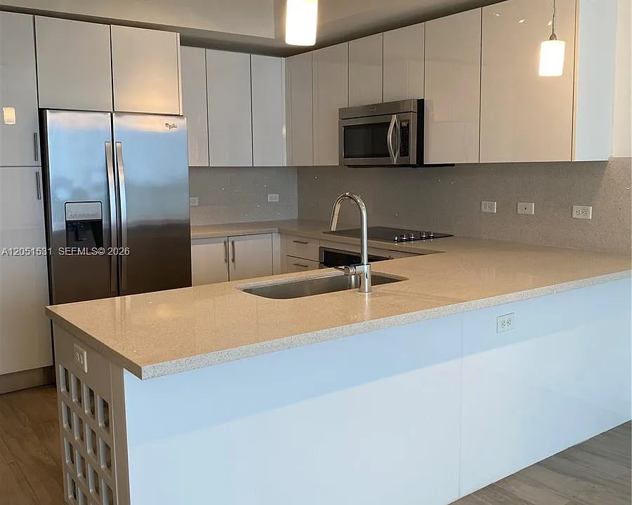 999 SW 1st Ave #3209