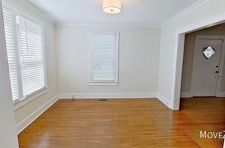 3819 Plainview Rd — Photo 7