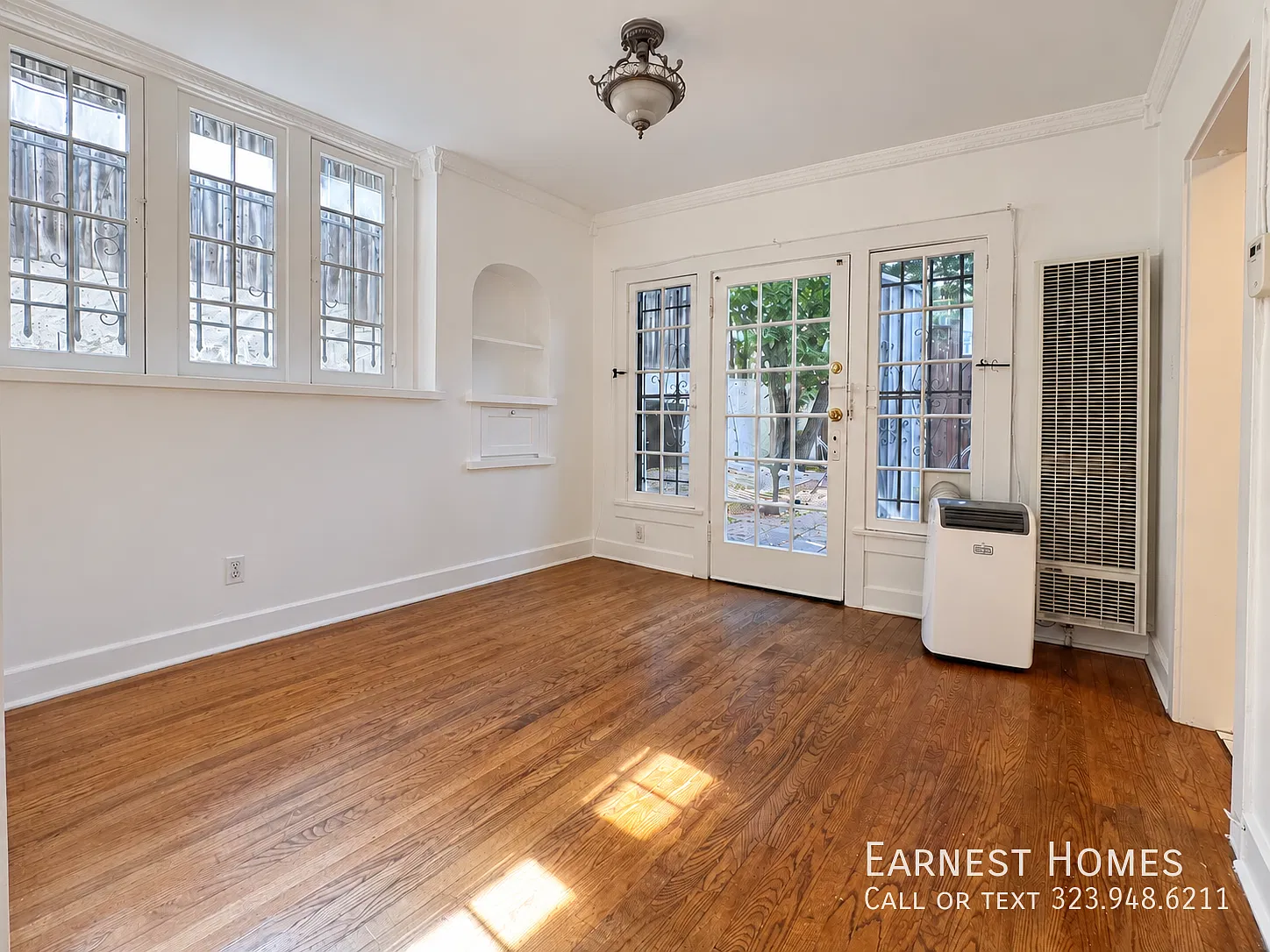 1 + 1 Classic Hollywood Charm with Hardwood Floors & a Private Patio — Photo 1