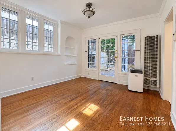 2107 1/2 Vine St, Los Angeles, CA 90068