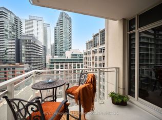 West Harbour City II, Toronto, ON M5V 1B5