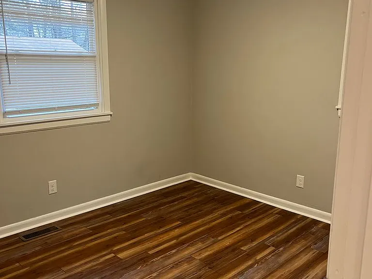 462 Reservoir Hts — Photo 5
