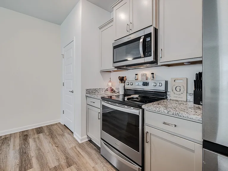161 Holloway Hl — Photo 17