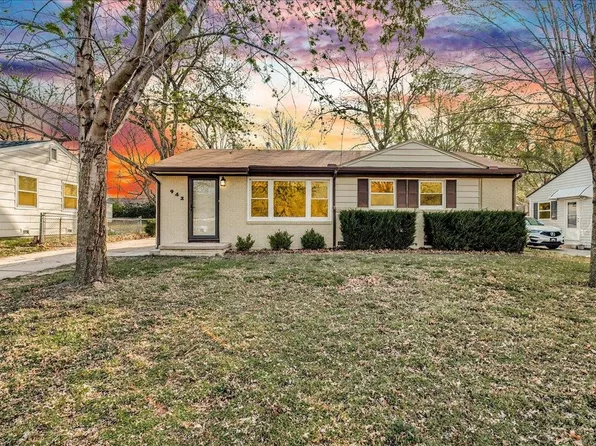 942 N Westview Dr, Derby, KS 67037