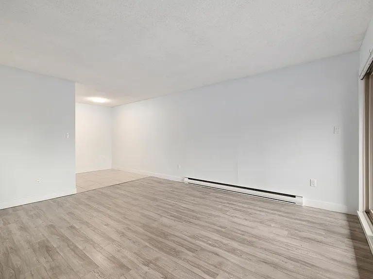 9857 Manchester Dr #407 — Photo 11