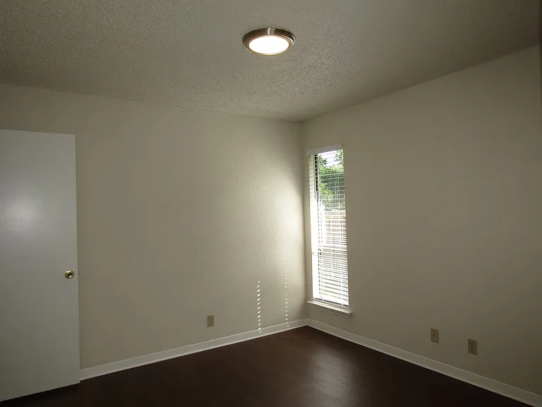 8325 Fathom Cir — Photo 31