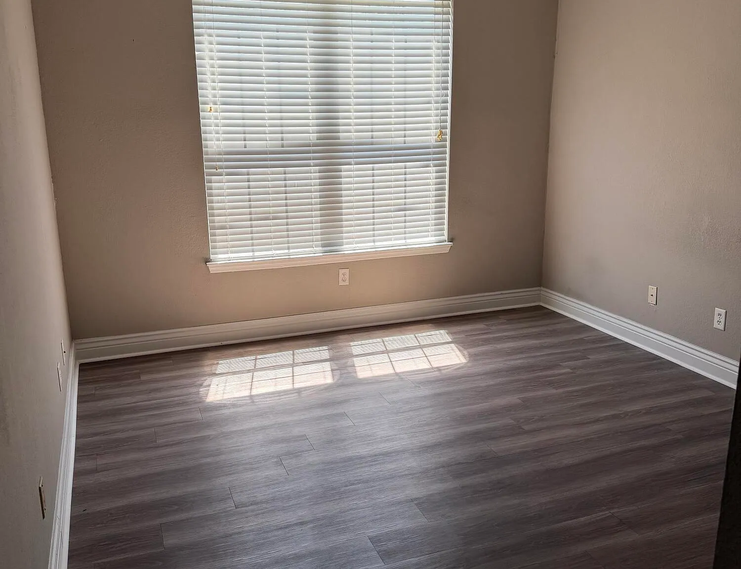 2 bed, 2.0 bath, 1212 sqft, $1,600 — Photo 4